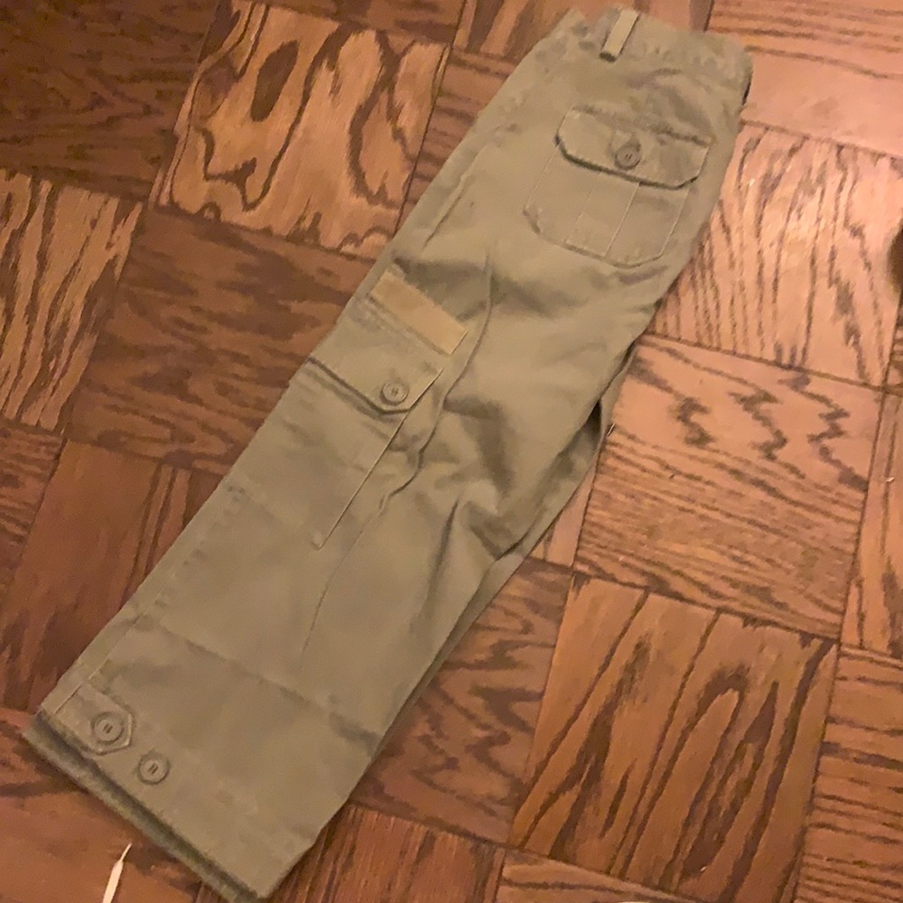 GAP SIZE 4 ARMY GREEN CARGO WITH TIE STRIG VINTAGE SIDE POCKET LIKE NÉW